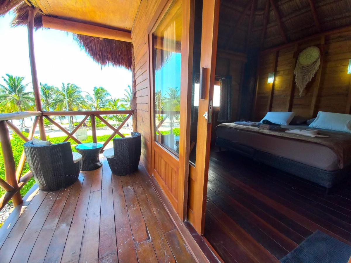Palmeras De Mahahual Cabanas Exterior photo