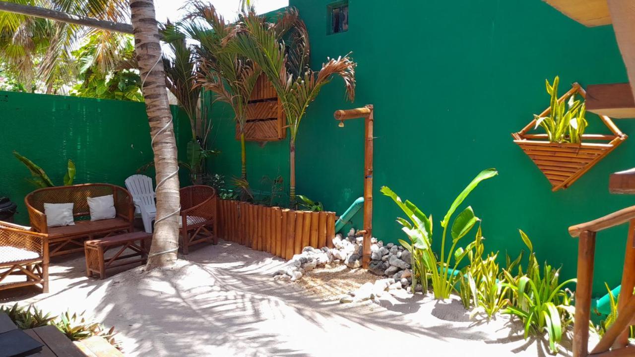 Palmeras De Mahahual Cabanas Exterior photo