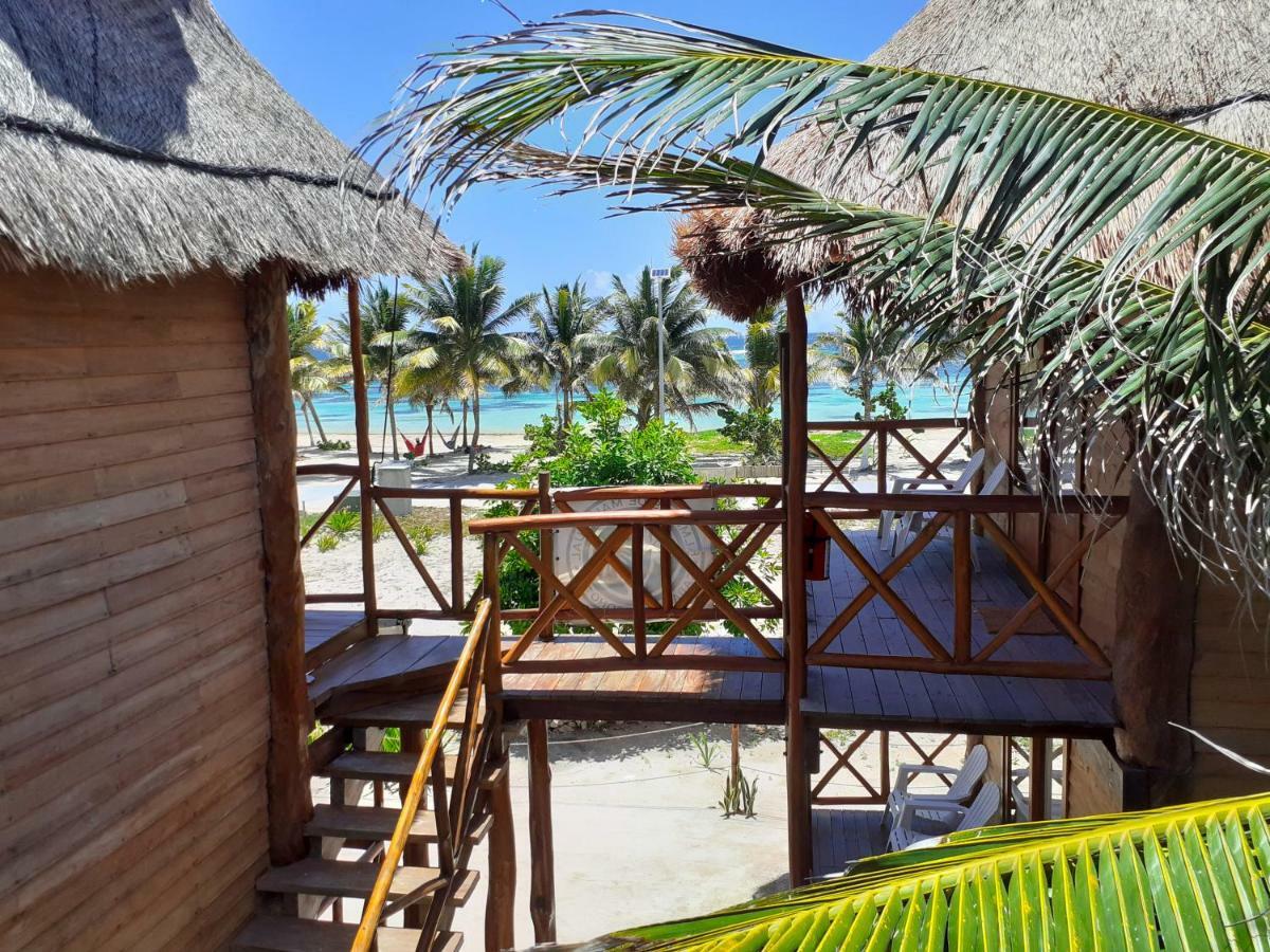 Palmeras De Mahahual Cabanas Exterior photo