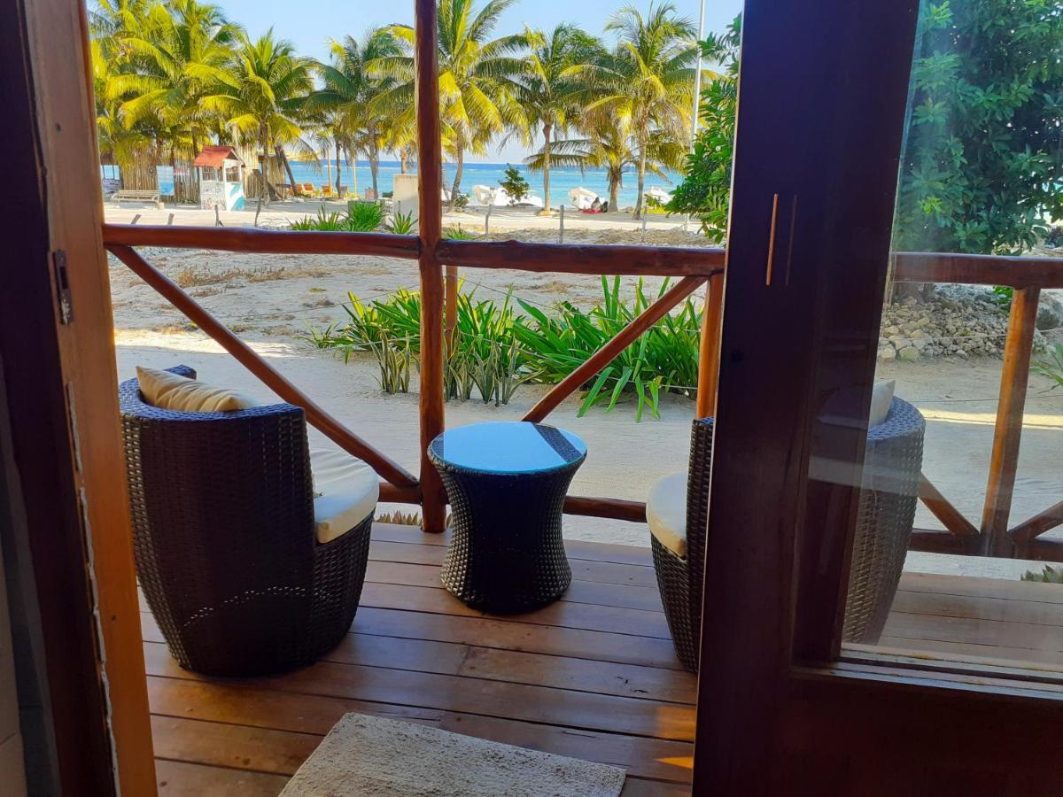 Palmeras De Mahahual Cabanas Exterior photo